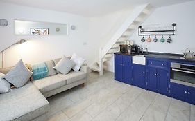 Host & Stay - Harbour Cottage